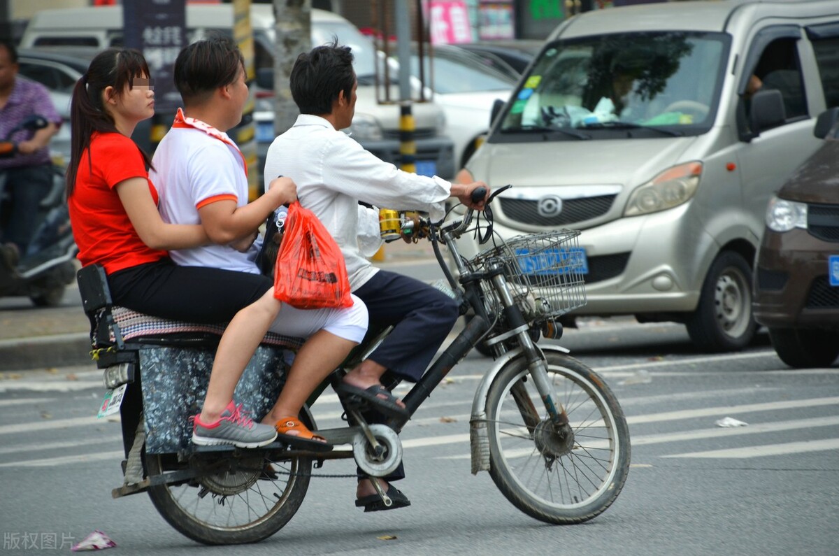 60v电摩上牌照需要什么条件（买电动车被坑了上黄牌）