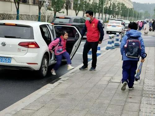 买车要车行送什么实用（4s店为什么怕全款裸车）